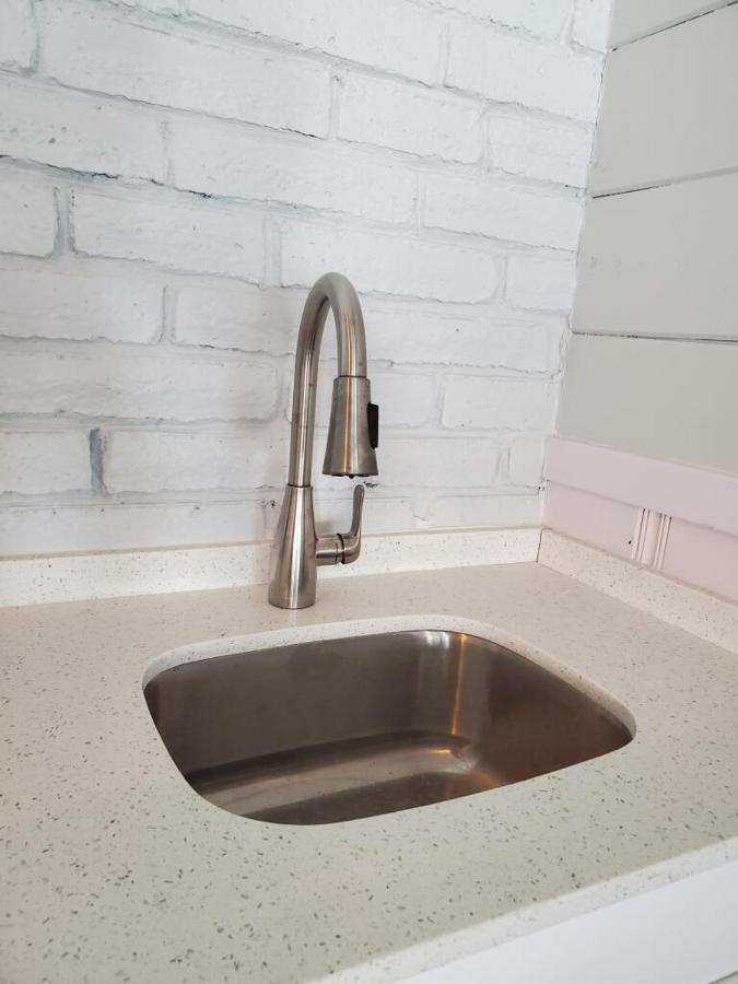 Hollywood Gardens Inn & Suites Luaran gambar